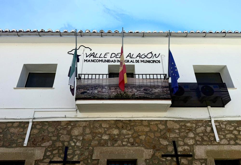 Imagen La Mancomunidad Integral Valle del Alagón se une al dolor por el fallecimiento del Excmo. Sr. D. Guillermo Fernández Vara, expresidente de la Junta de Extremadura.